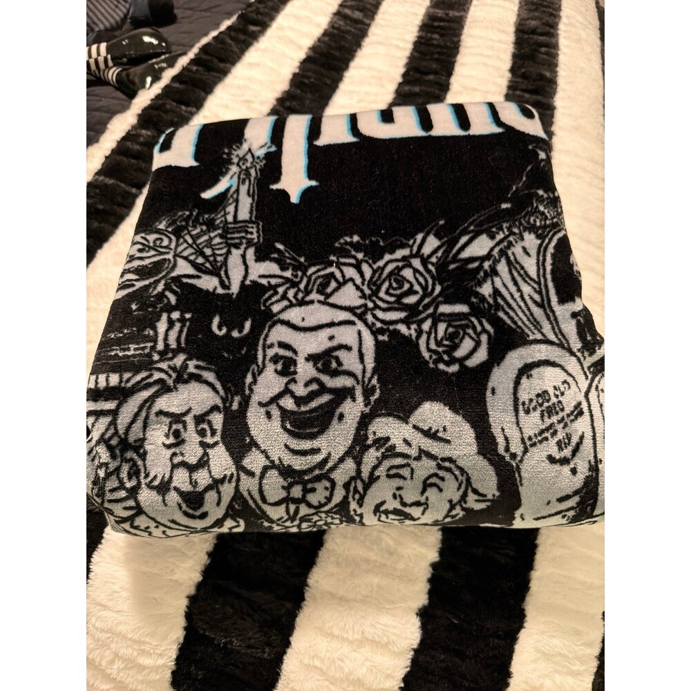 Cozy Soft Disney Madame Leota Haunted Mansion Throw Blanket 62x48 Wallpaper - Picture 5 of 5